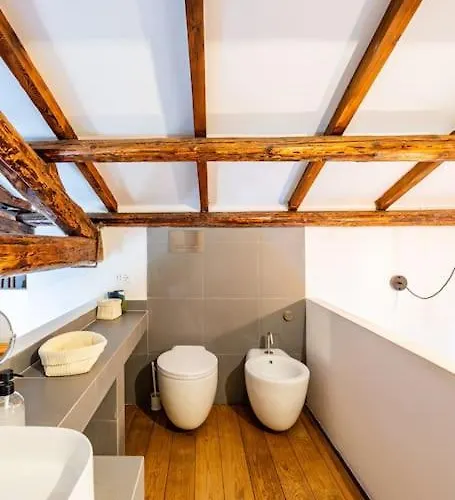 Loft In Garbatella * Rome
